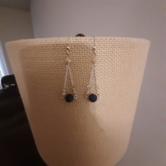 Earrings - Picture 3 of 4